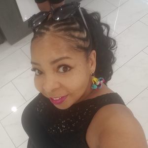 Meet your Posher, Aisha